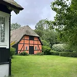 Дом отдыха Historic Doctor's By Corselitze Forests Нюкёбинг-Фальстер
